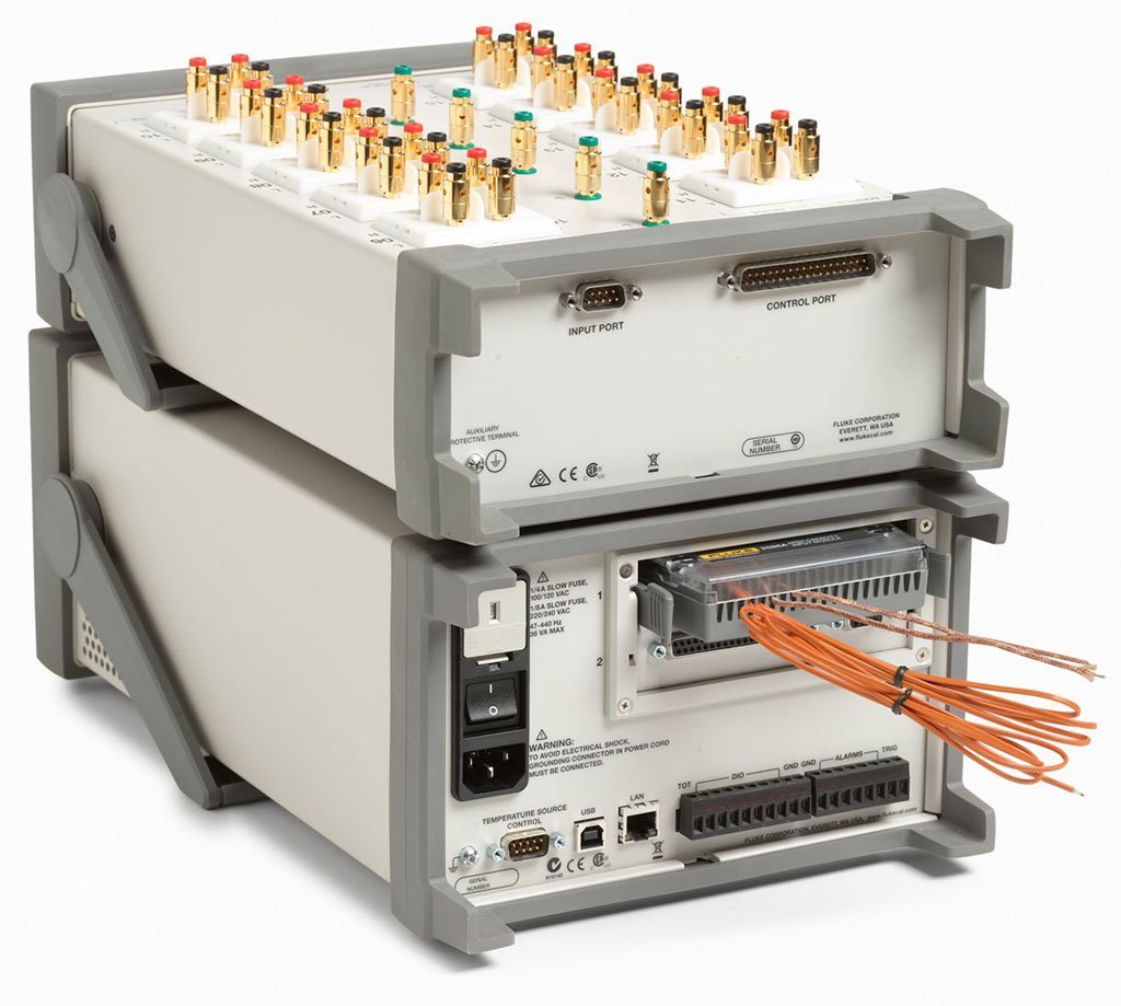 Fluke1586A1DS_120_Back_View