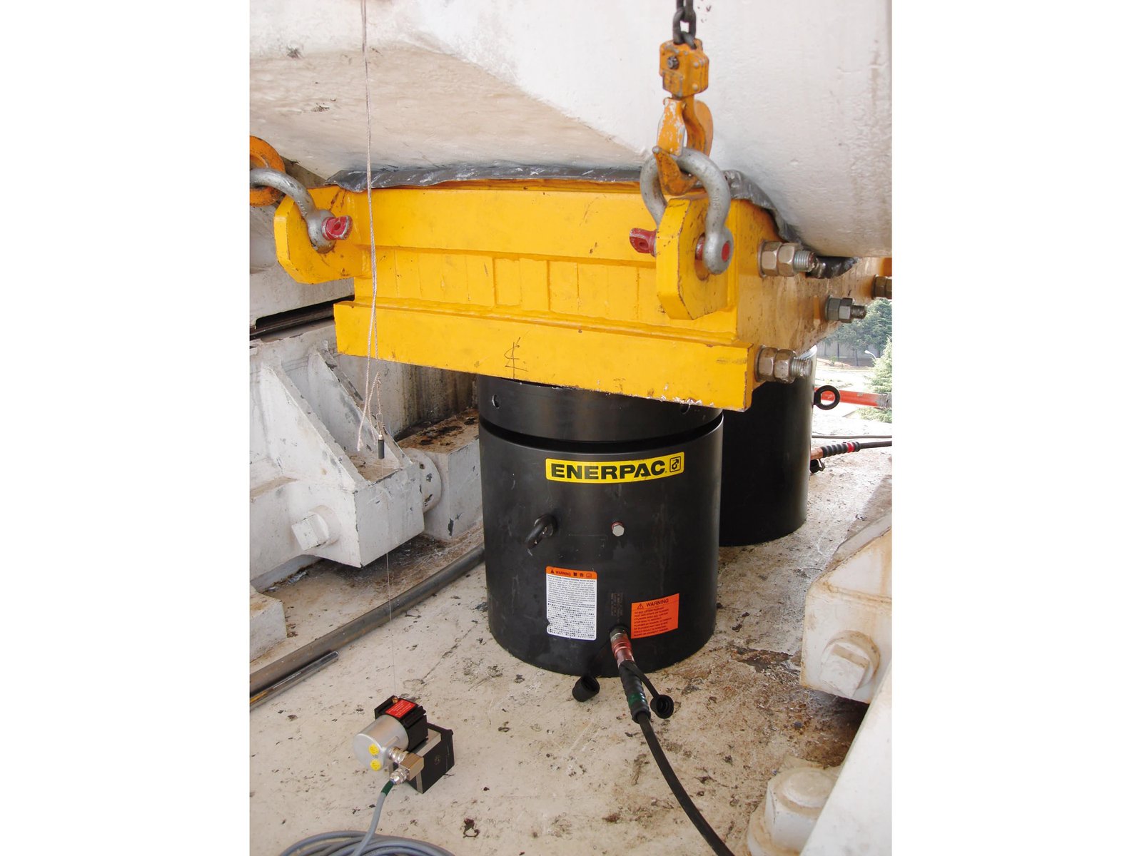 Enerpac_HCL1504_01