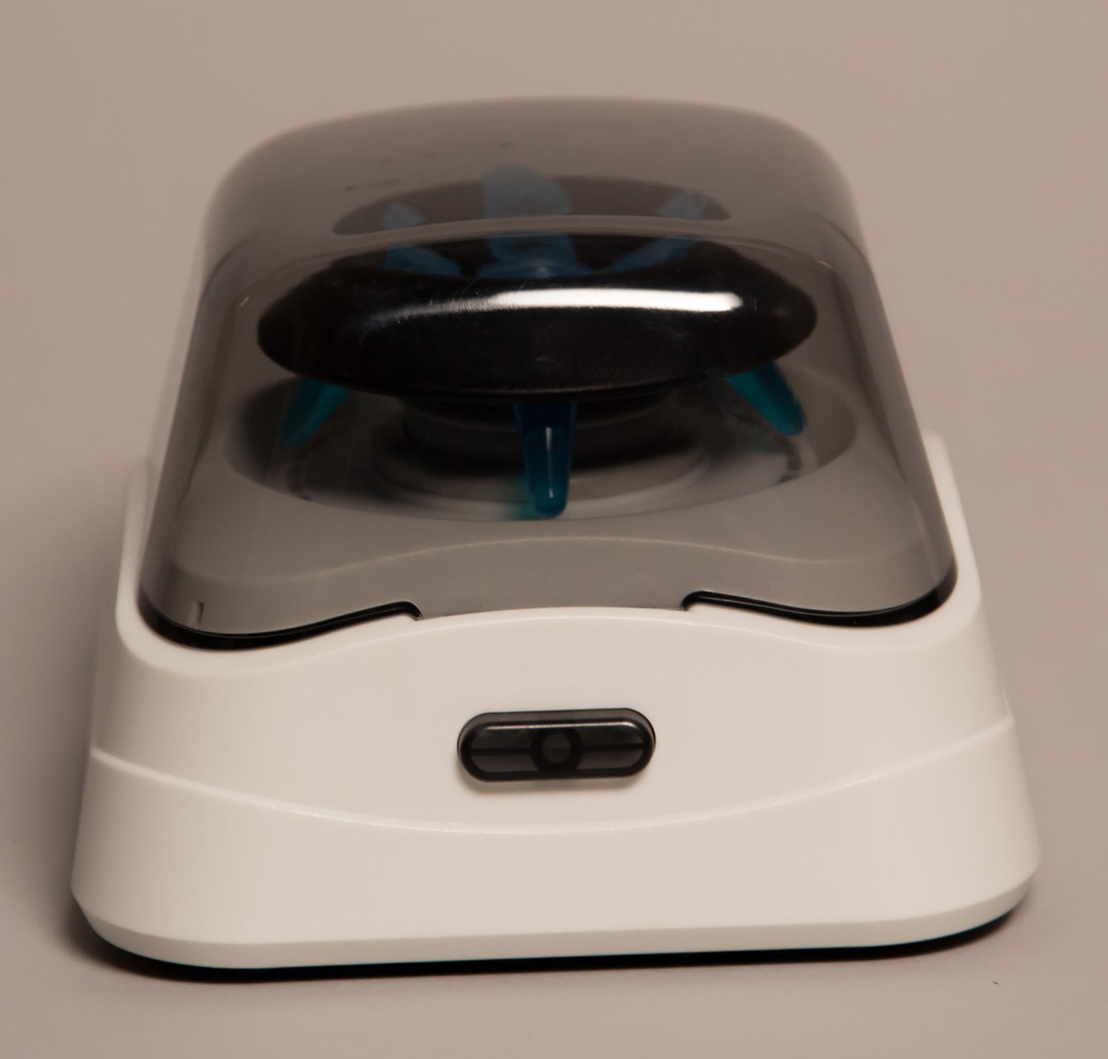 Labnet_Mini_Microcentrifuge_Gray