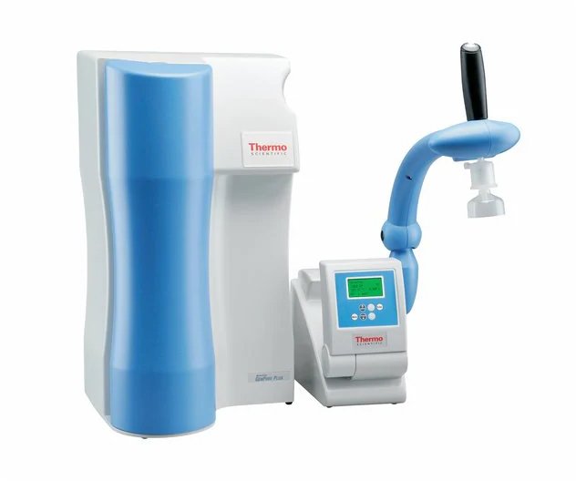 Thermo_Scientific_Barnstead_GenPure_UV_with_benchtop_xCAD_Plus_Ultrapure_Water_Purification_System