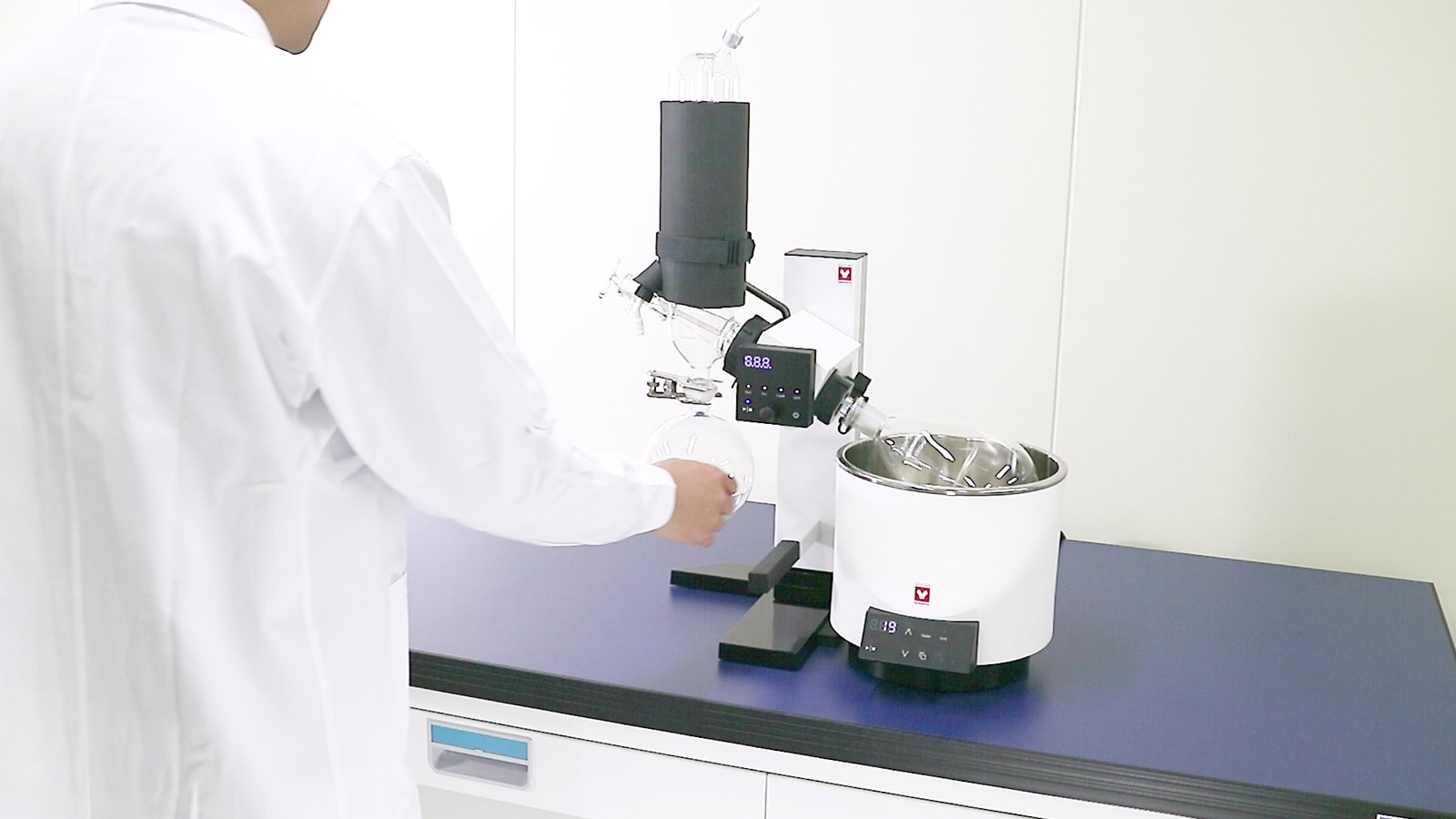 Yamato_RE-212-BW2A_-_In_Use