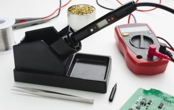 close-up-circuit-reparing-tool